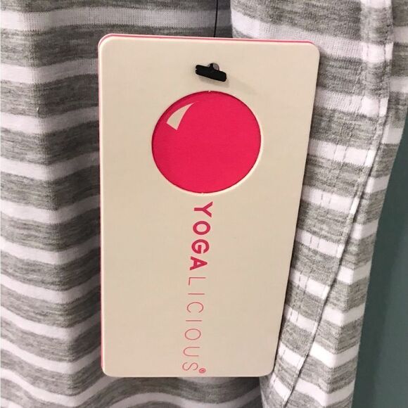 NWT … YOGALICIOUS “Size 2X” Cold Shoulder Top - Picture 3 of 6